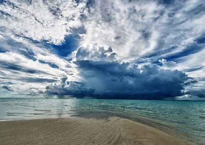 Maldives wheater: a cyclone - Wheater and nature of the Maldives