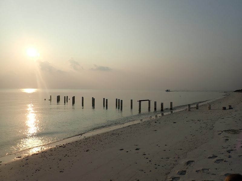 Kelaa beach at sunset